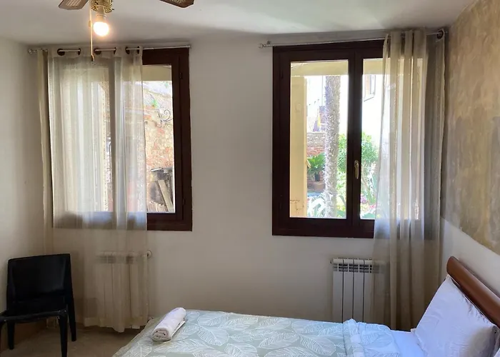 Canal View Apartment Venice